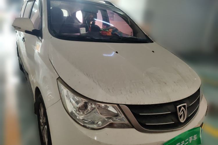 Used Baojun 730 2015 1.8L Manual Luxury Navigation ESP Version 7-seater Front