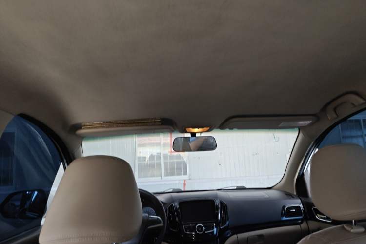 Used Baojun 730 2015 1.8L Manual Comfort ESP Version 7-seater Headliner