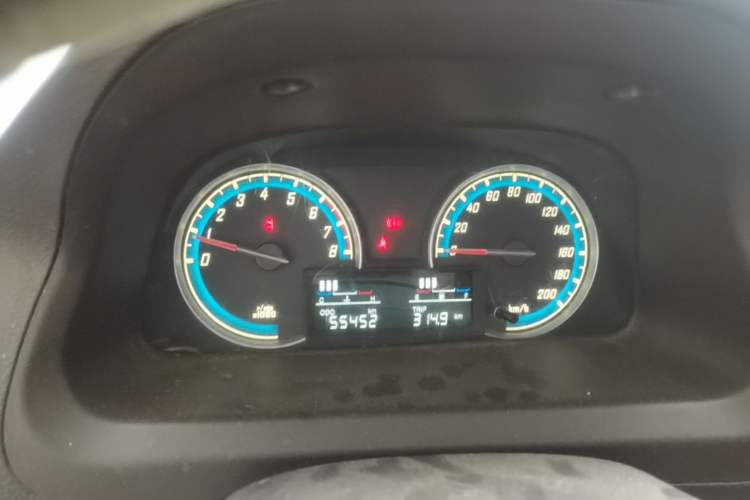 Used Baojun 730 2015 1.8L Manual Luxury Navigation ESP Version 7-seater Instrument Cluster