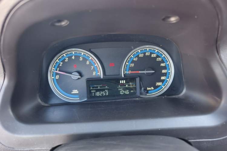 Used Baojun 730 2015 1.8L Manual Luxury Navigation ESP Version 7-seater Instrument Cluster