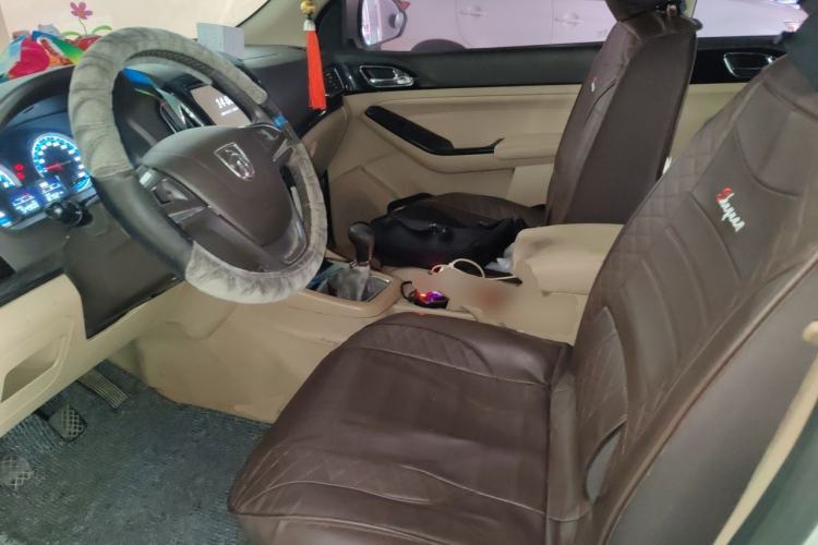 Used Baojun 730 2015 1.8L Manual Luxury Navigation ESP Version 7-seater Left Front Seat