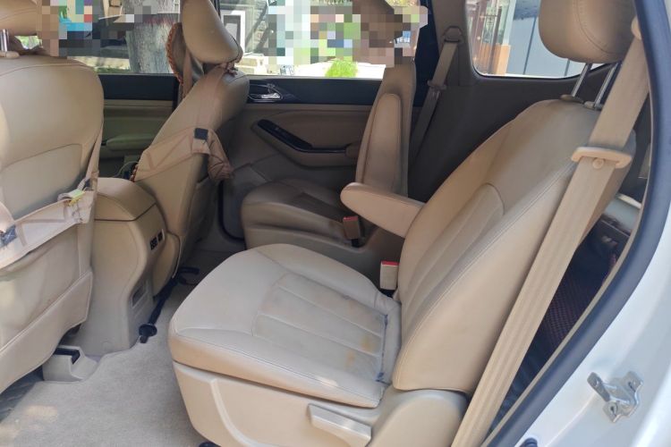 Used Baojun 730 2015 1.8L Manual Luxury Navigation ESP Version 7-seater Left Rear Seat