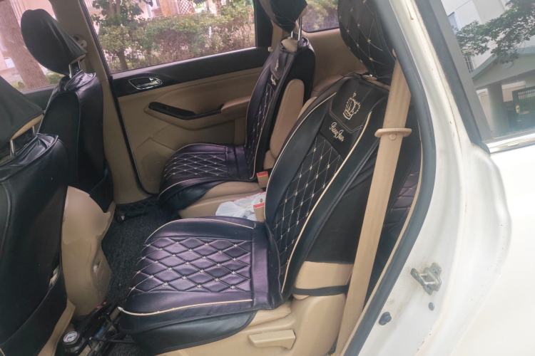 Used Baojun 730 2015 1.8L Manual Luxury Navigation ESP Version 7-seater Left Rear Seat