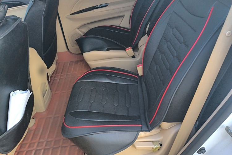Used Baojun 730 2015 1.8L Manual Luxury Navigation ESP Version 7-seater Left Rear Seat