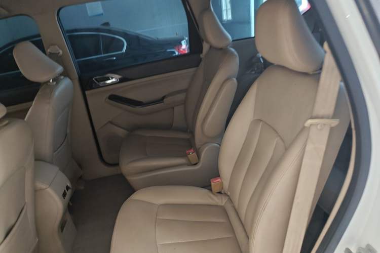 Used Baojun 730 2015 1.8L Manual Comfort ESP Version 7-seater Left Rear Seat