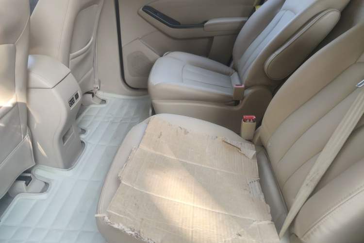 Used Baojun 730 2015 1.8L Manual Luxury Navigation ESP Version 7-seater Left Rear Seat