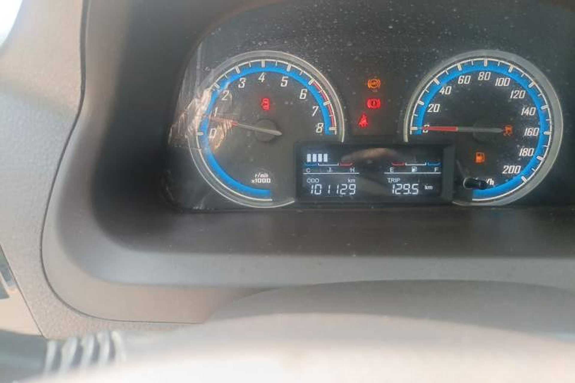 Used Baojun 730 2015 1.8L Manual Luxury Navigation ESP Version 7-seater Odometer Close Up