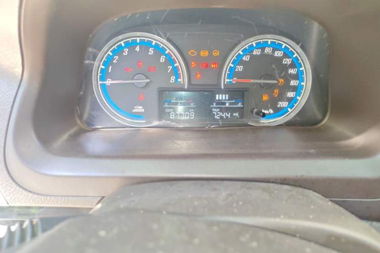 Used Baojun 730 2015 1.8L Manual Luxury Navigation ESP Version 7-seater Odometer Close Up