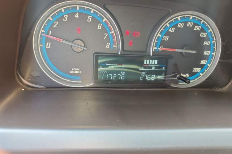 Used Baojun 730 2015 1.8L Manual Comfort ESP Version 7-seater Odometer Close Up