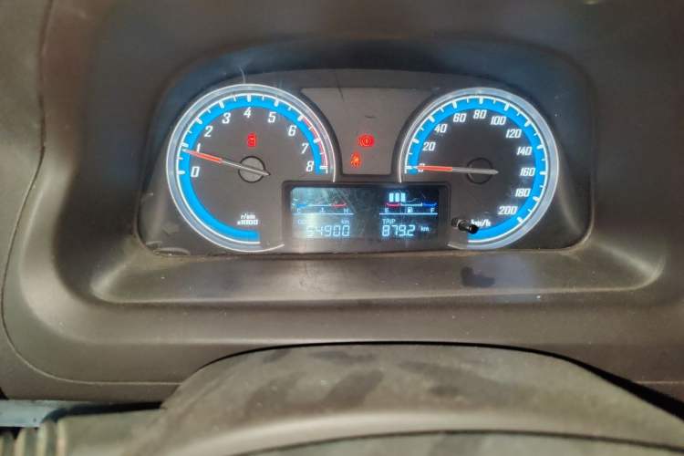 Used Baojun 730 2015 1.8L Manual Luxury Navigation ESP Version 7-seater Odometer Close Up