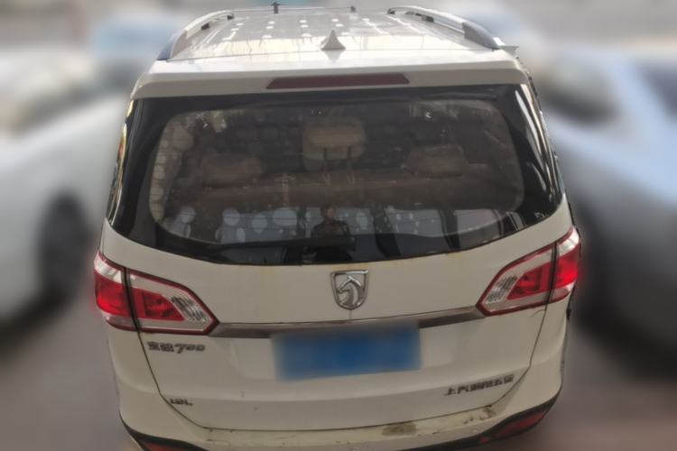Used Baojun 730 2015 1.8L Manual Luxury Navigation ESP Version 7-seater Rear