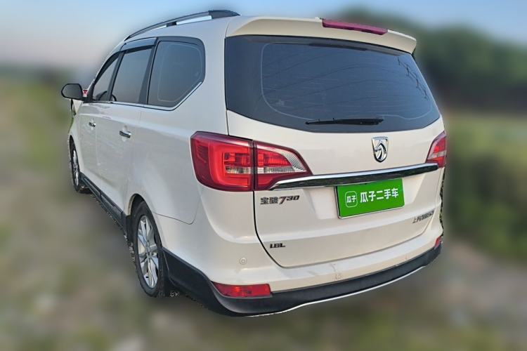 Used Baojun 730 2015 1.8L Manual Luxury Navigation ESP Version 7-seater Rear Left 45 Deg