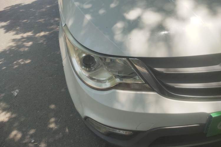 Used Baojun 730 2015 1.8L Manual Comfort ESP Version 7-seater Right Front Headlight