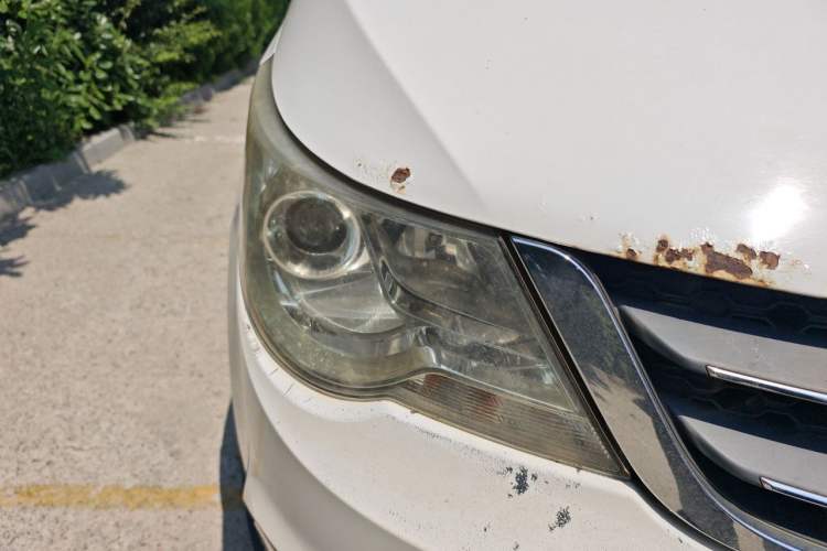 Used Baojun 730 2015 1.8L Manual Comfort ESP Version 7-seater Right Front Headlight