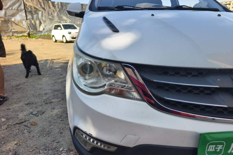 Used Baojun 730 2015 1.8L Manual Luxury Navigation ESP Version 7-seater Right Front Headlight