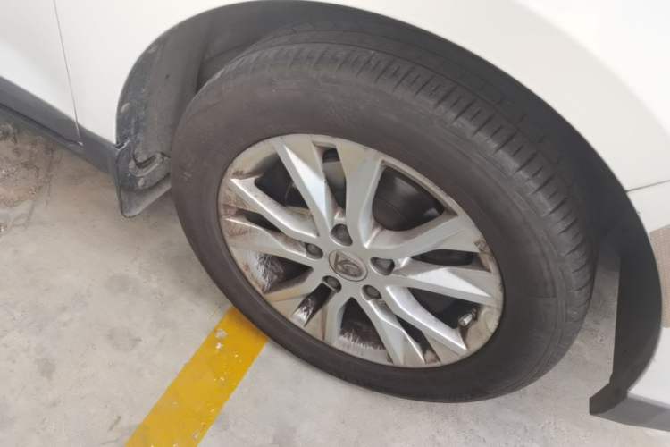 Used Baojun 730 2015 1.8L Manual Luxury Navigation ESP Version 7-seater Right Front Wheel Hub