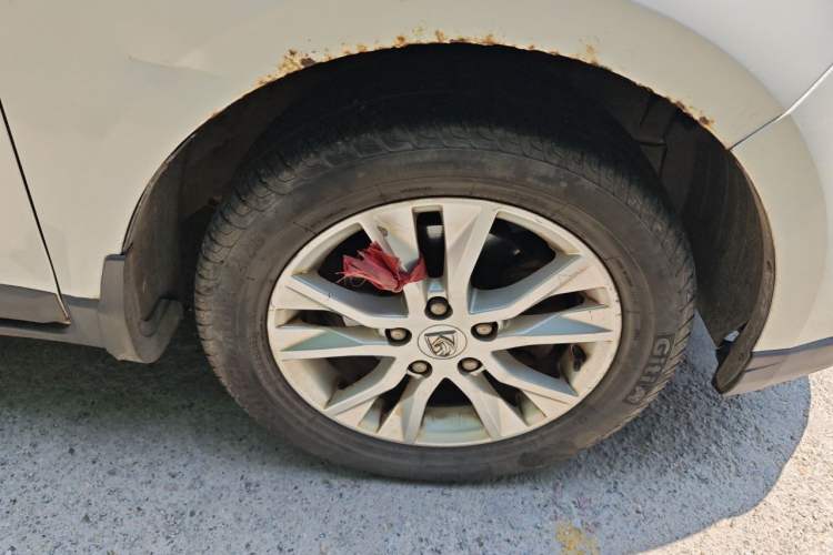Used Baojun 730 2015 1.8L Manual Comfort ESP Version 7-seater Right Front Wheel Hub