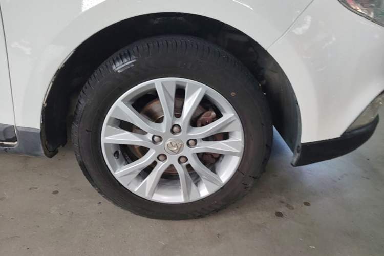 Used Baojun 730 2015 1.8L Manual Luxury Navigation ESP Version 7-seater Right Front Wheel Hub