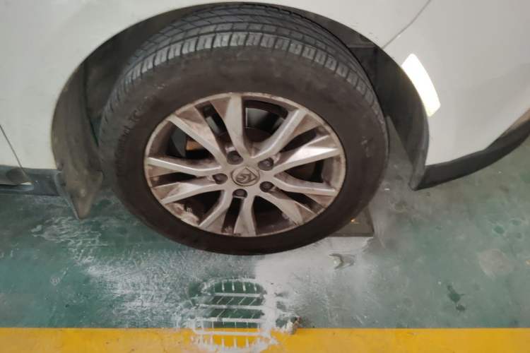 Used Baojun 730 2015 1.8L Manual Luxury Navigation ESP Version 7-seater Right Front Wheel Hub