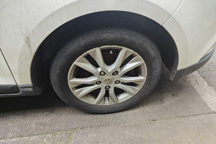 Used Baojun 730 2015 1.8L Manual Comfort ESP Version 7-seater Right Front Wheel Hub
