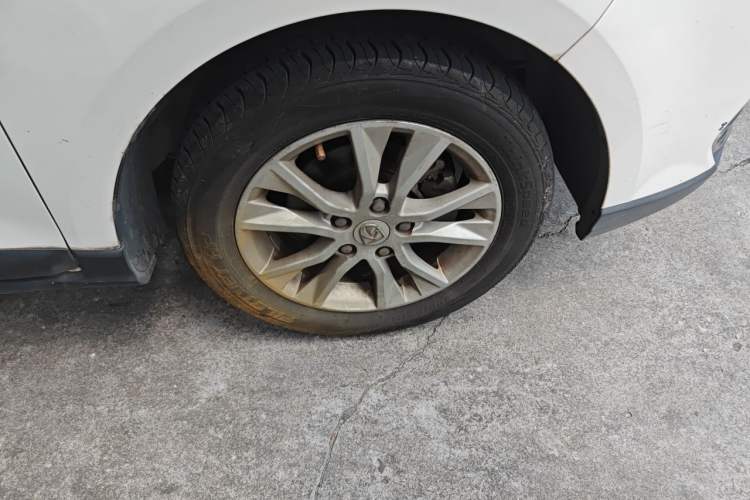 Used Baojun 730 2015 1.8L Manual Luxury Navigation ESP Version 7-seater Right Front Wheel Hub