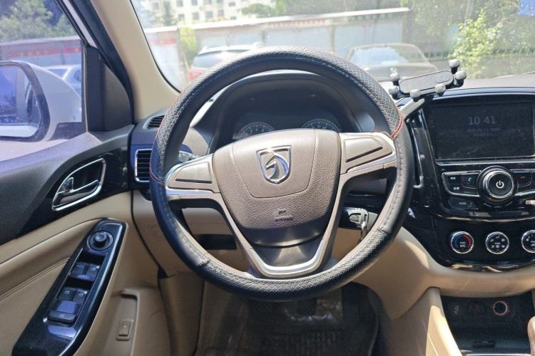 Used Baojun 730 2015 1.8L Manual Comfort ESP Version 7-seater Steering Wheel