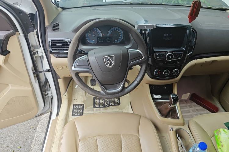 Used Baojun 730 2015 1.8L Manual Comfort ESP Version 7-seater Steering Wheel