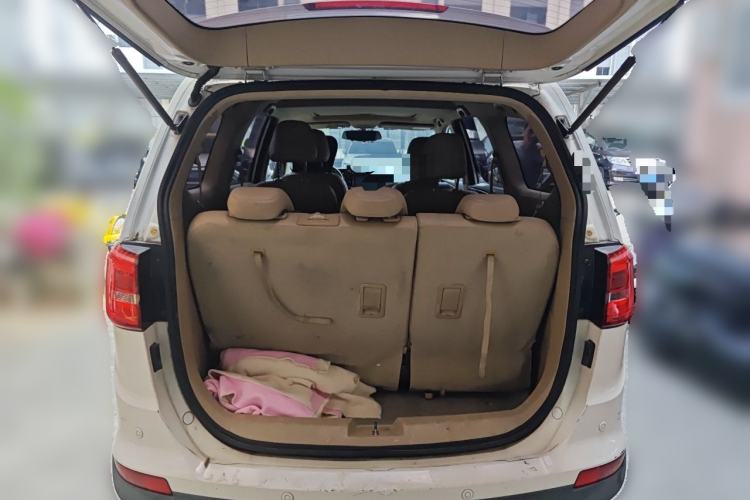 Used Baojun 730 2015 1.8L Manual Luxury Navigation ESP Version 7-seater Trunk