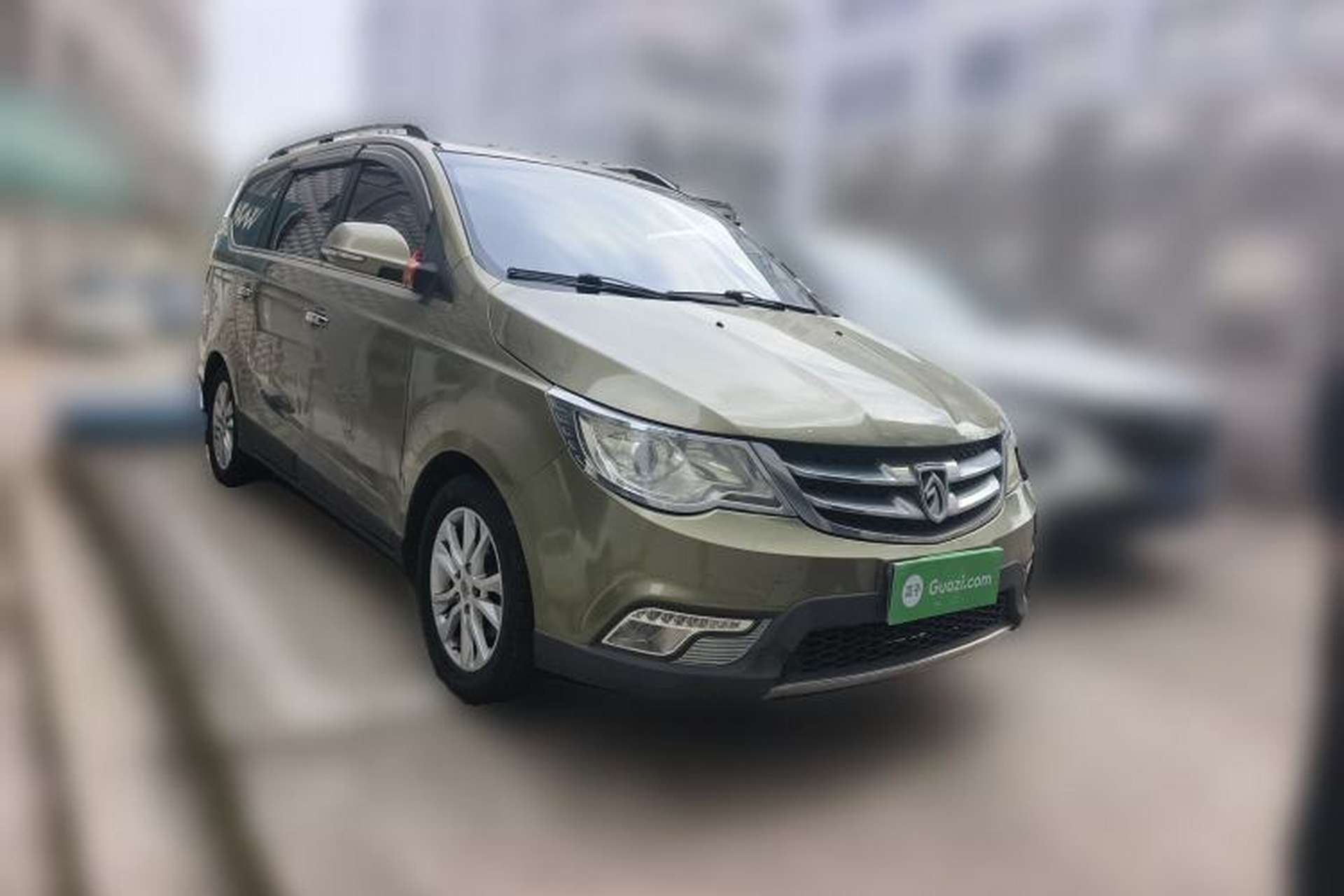 Used Baojun 730 2015 1.8L Manual Luxury Navigation ESP Version 7-seater Front Right 45 Deg