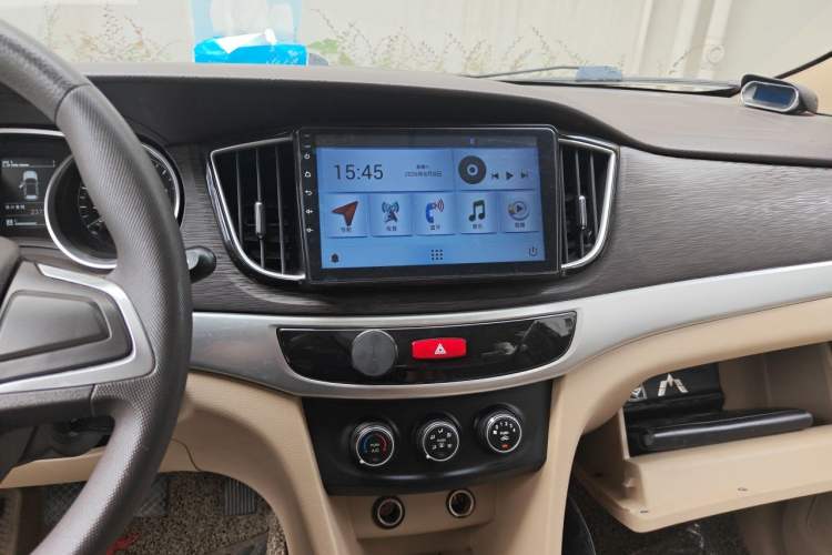 Used Baojun 730 2016 Revised 1.5L Manual Standard Version 7 Seats China V Emission Standard Audio And AC Panel