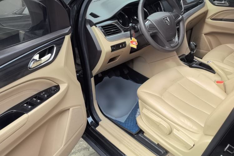 Used Baojun 730 2016 1.5L Manual Comfort Version 7 Seats China V Emission Standard Driver Seat