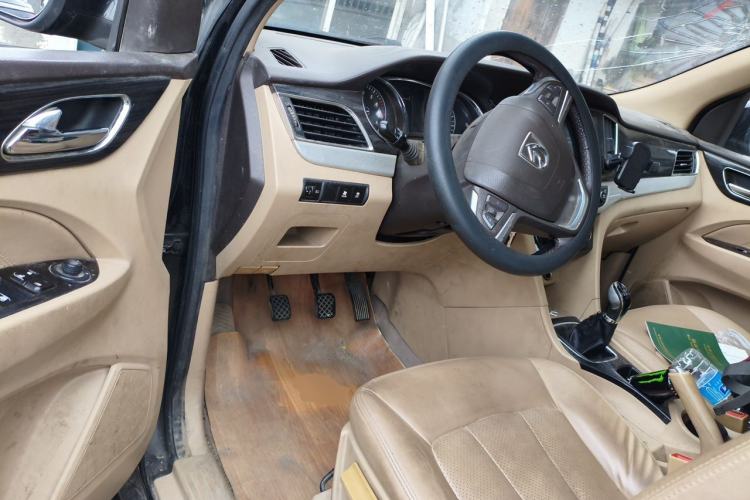 Used Baojun 730 2016 1.5L Manual Luxury Edition 7 Seats Driver Seat