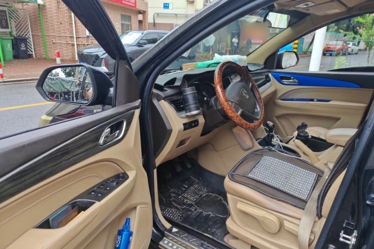 Used Baojun 730 2016 1.5L Manual Comfort Version 7 Seats China V Emission Standard Driver Seat