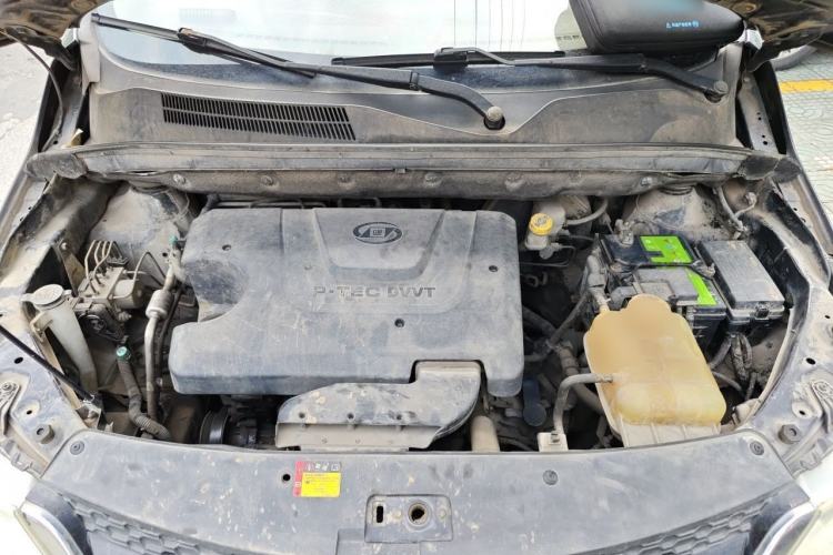 Used Baojun 730 2016 1.5L Manual Standard Version 7 Seats Engine Bay