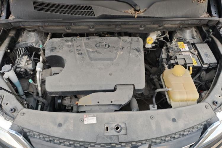 Used Baojun 730 2016 1.5L Manual Comfort Version 7 Seats China V Emission Standard Engine Bay