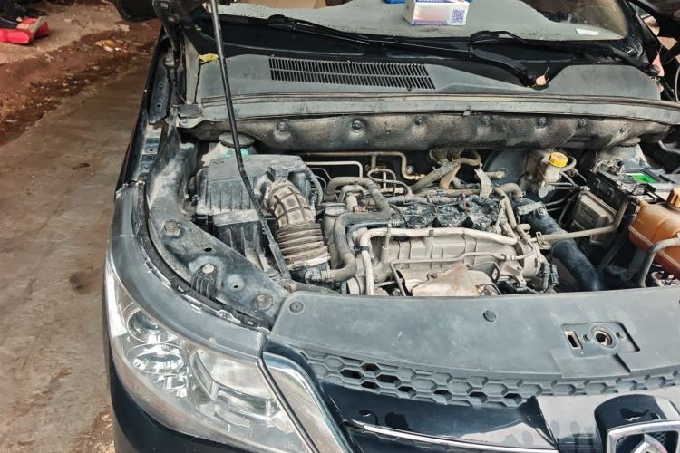 Used Baojun 730 2016 1.5T Manual Comfort Version 7 Seats Engine Bay Right