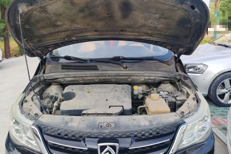 Used Baojun 730 2016 1.5L Manual Luxury Edition 7 Seats Engine Bay