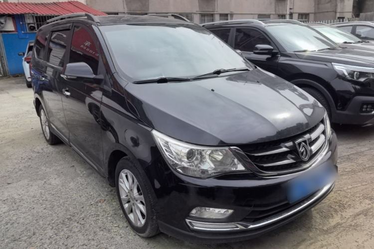 Used Baojun 730 2016 1.5L Manual Comfort Version 7 Seats China V Emission Standard Exterior 1