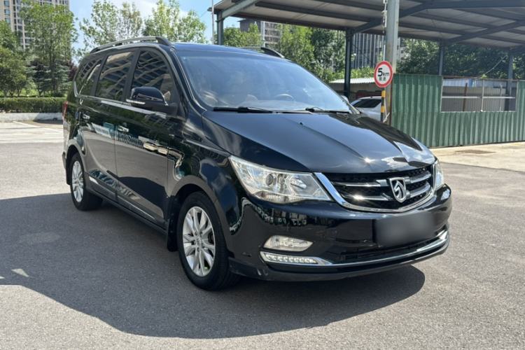 Used Baojun 730 2016 1.5T Manual Luxury Edition 7 Seats Exterior 2