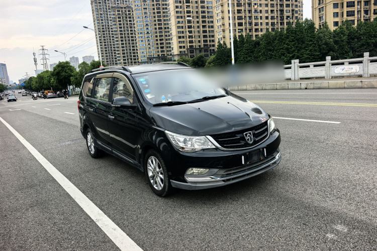 Used Baojun 730 2016 1.5T Manual Comfort Version 7 Seats Exterior 3