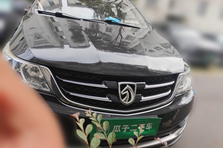 Used Baojun 730 2016 Revised 1.5L Manual Standard Version 7 Seats China V Emission Standard Front