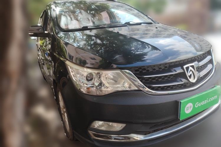 Used Baojun 730 2016 1.5T Manual Standard Version 7 Seats Front Right 45 Deg