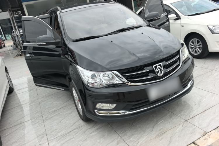 Used Baojun 730 2016 1.5L Manual Comfort Version 7 Seats China V Emission Standard Front Right 45 Deg