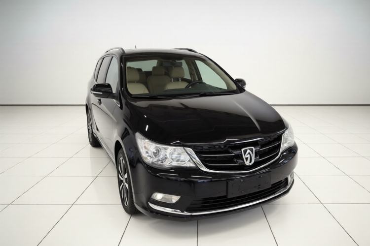 Used Baojun 730 2016 1.8L iAMT Luxury Model 7 Seats Front Right 45 Deg