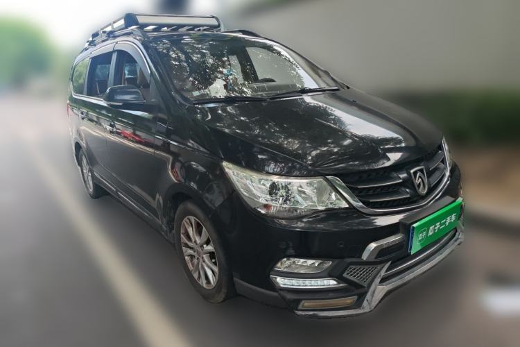 Used Baojun 730 2016 1.5T Manual Luxury Edition 7 Seats Front Right 45 Deg