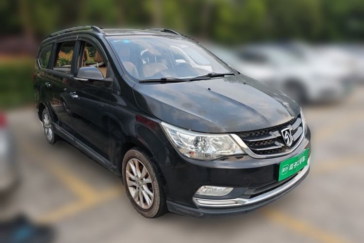 Used Baojun 730 2016 1.5L Manual Comfort Version 7 Seats China V Emission Standard Front Right 45 Deg