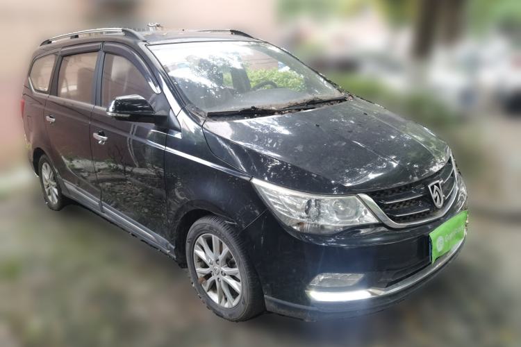 Used Baojun 730 2016 1.5T Manual Luxury Edition 7 Seats Front Right 45 Deg