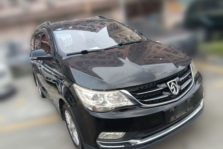 Used Baojun 730 2016 1.5L Manual Comfort Version 7 Seats China V Emission Standard Front Right 45 Deg