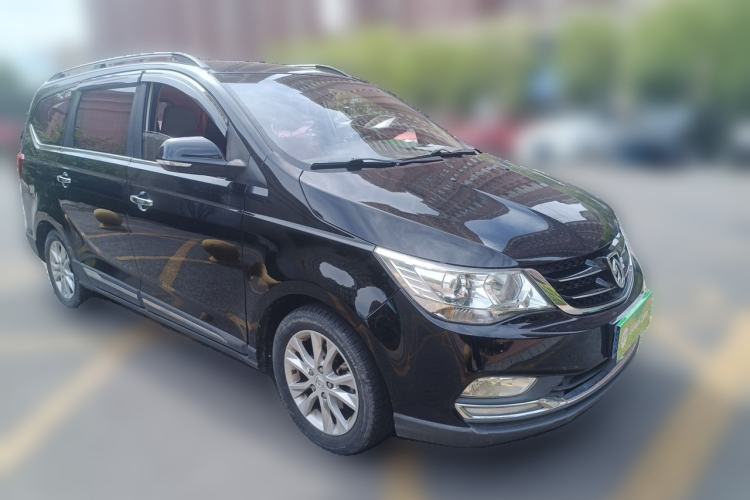 Used Baojun 730 2016 1.8L Manual Comfort Version 7 Seats Front Right 45 Deg