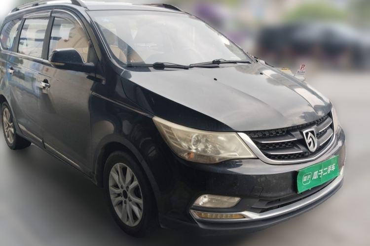 Used Baojun 730 2016 1.8L iAMT Luxury Model 7 Seats Front Right 45 Deg